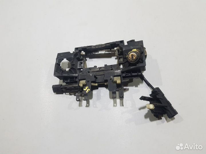 Кронштейн ручки двери ауди а8 audi s8