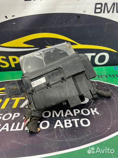 Блок предохранителей под капот Kia Sorento 4 2WD