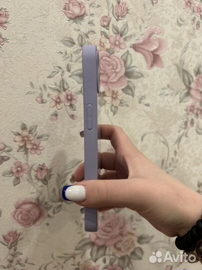 Чехол на iPhone 13