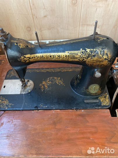 Швейная машина Singer