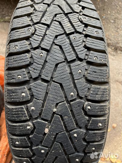 Pirelli Winter Ice Zero 215/55 R16