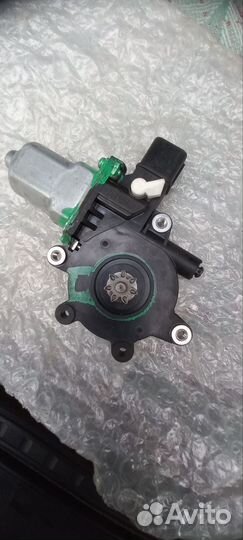 Эл.мотор стеклоподъёмника Митсубиши 5713a 086