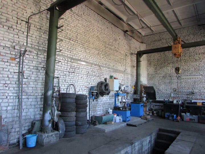 Гараж, > 30 м²