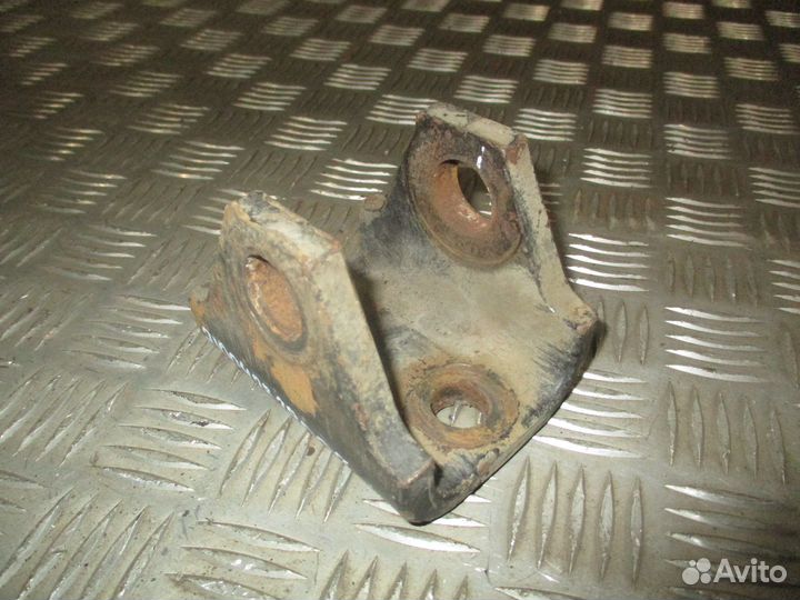 Кронштейн стабилизатора камаз 43082916090