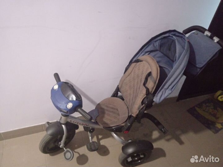 Детский велосипед с ручкой