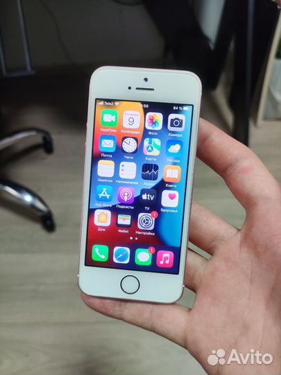 iPhone SE, 128 ГБ