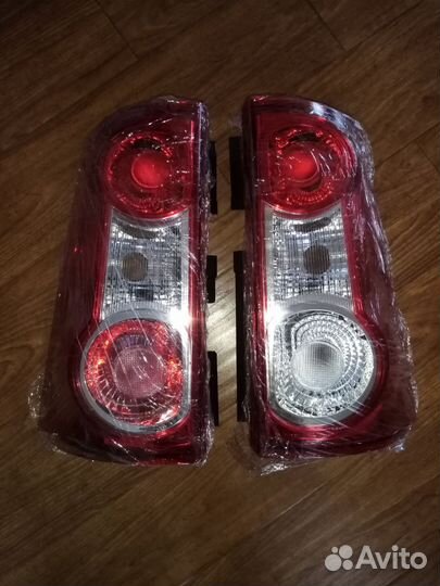 Задние фонари Vesta Largus