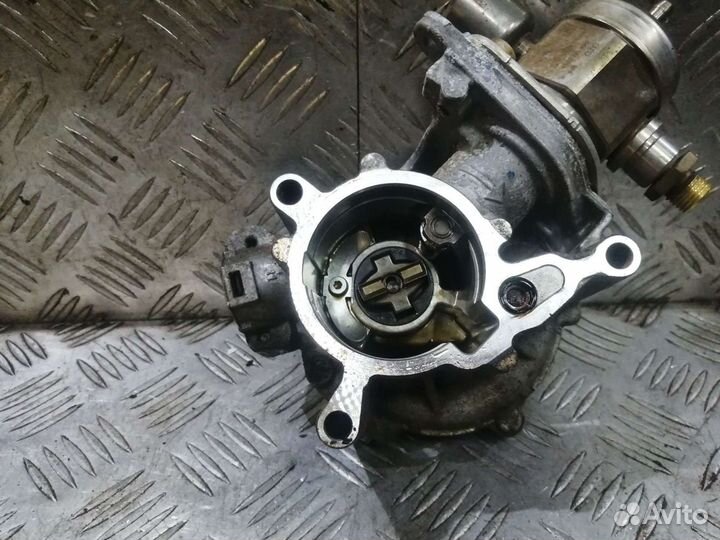Вакуумный насос VW Passat B7 1,8 CDA
