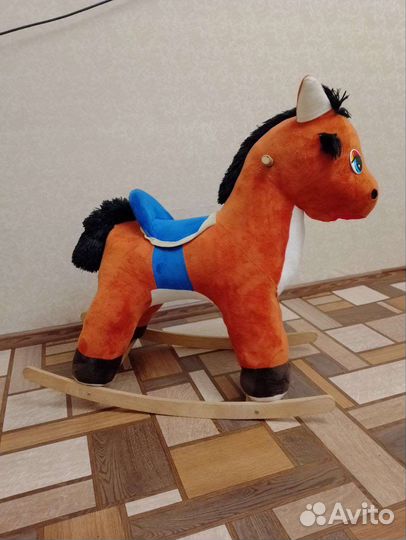 Детская лошадка качалка
