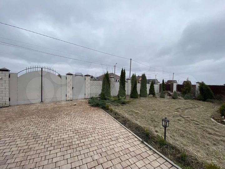 Дом 176 м² на участке 15 сот.