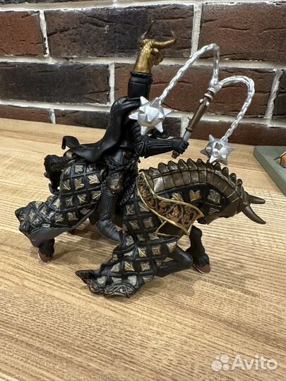 Фигурки рыцарь средневековья на лошади Papo