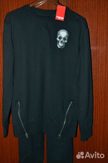 Спортивный костюм 