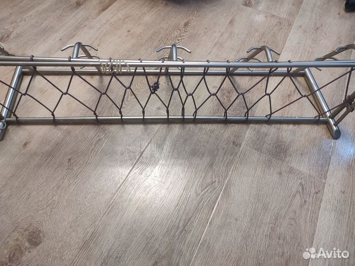 Полка с вешалками