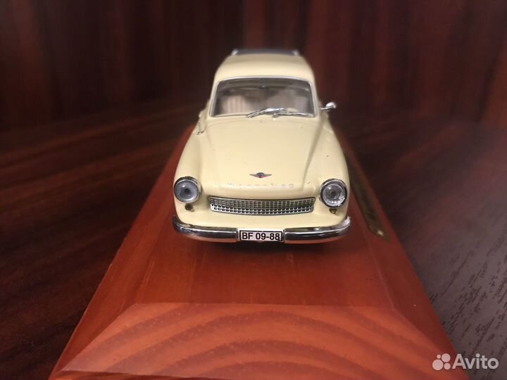 Модель автомобиля 1/43 Wartburg 311 Camping