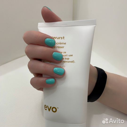 Модель на маникюр