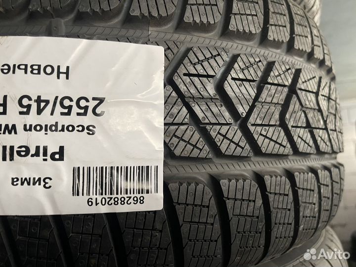 Pirelli Scorpion Winter 255/45 R20 105V