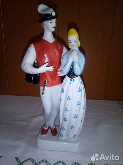 Статуэтки фарфоровые времён СССР
