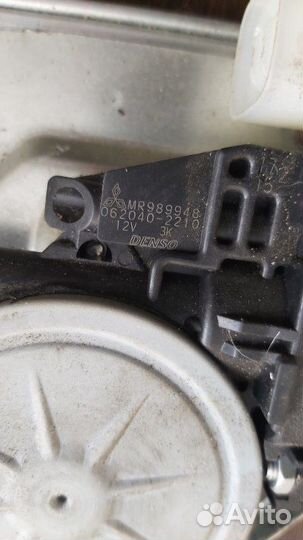 Стеклоподъемник задний левый Mitsubishi Pajero 4