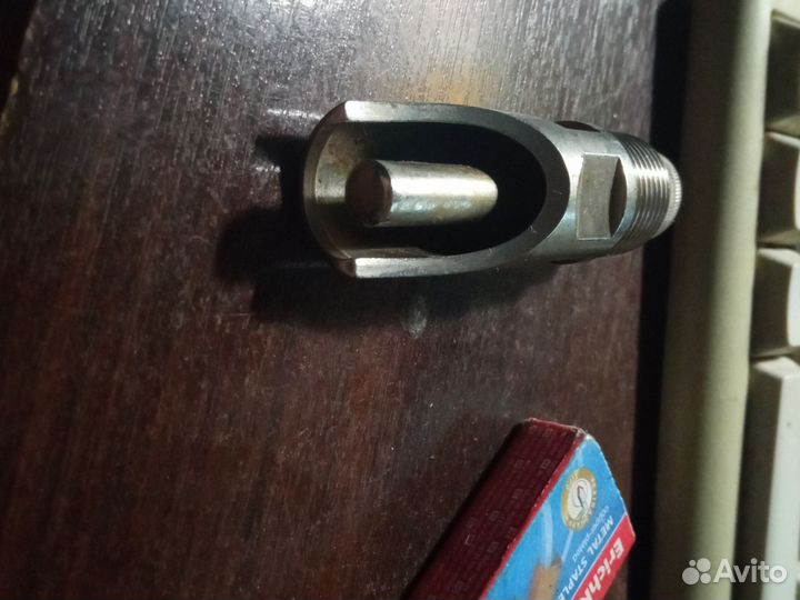 Поилка ниппельная для молодняка и отк-ных свиней