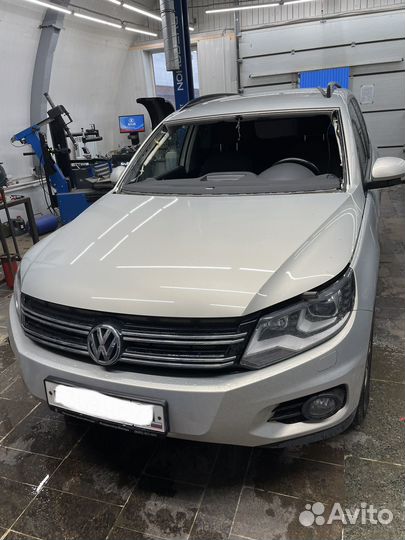 Лобовое стекло Tiguan