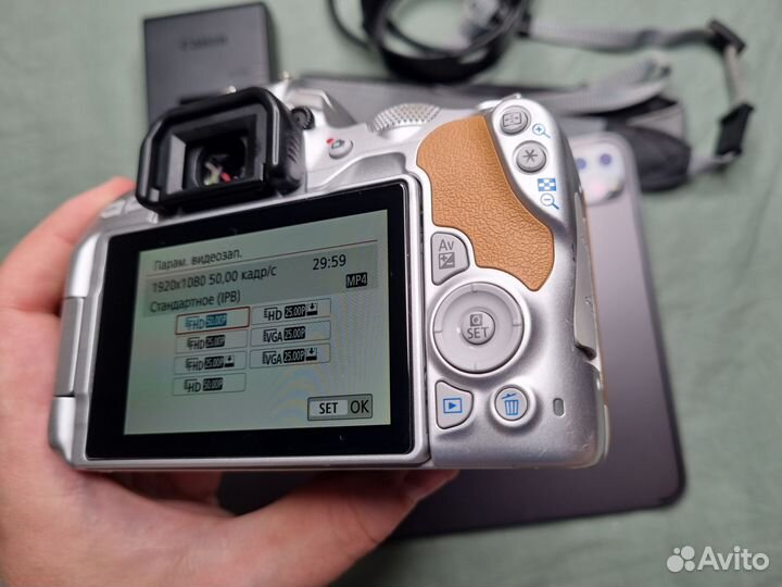 Canon 200d + 18-55 is STM