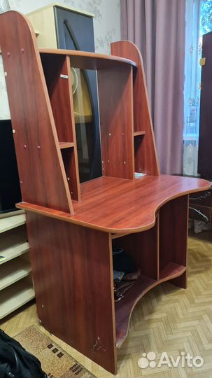 Компьютерный стол