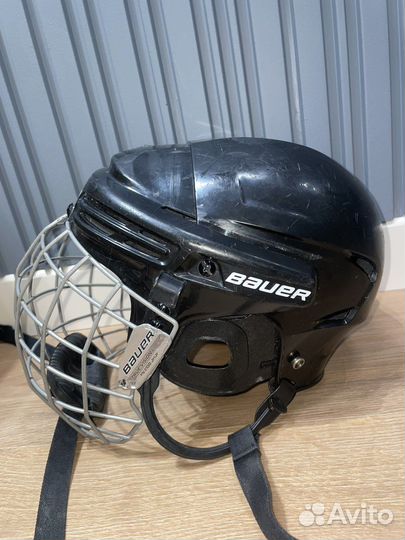 Хоккейный шлем для начинающих