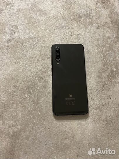 Xiaomi Mi 9 SE, 6/64 ГБ