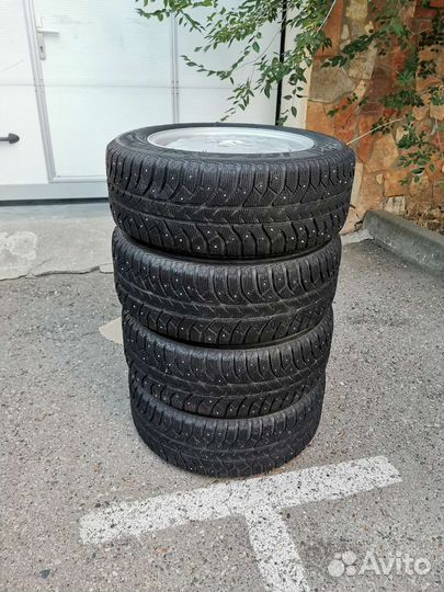 Запасное колесо Mercedes-Benz. Запаска Мерседес