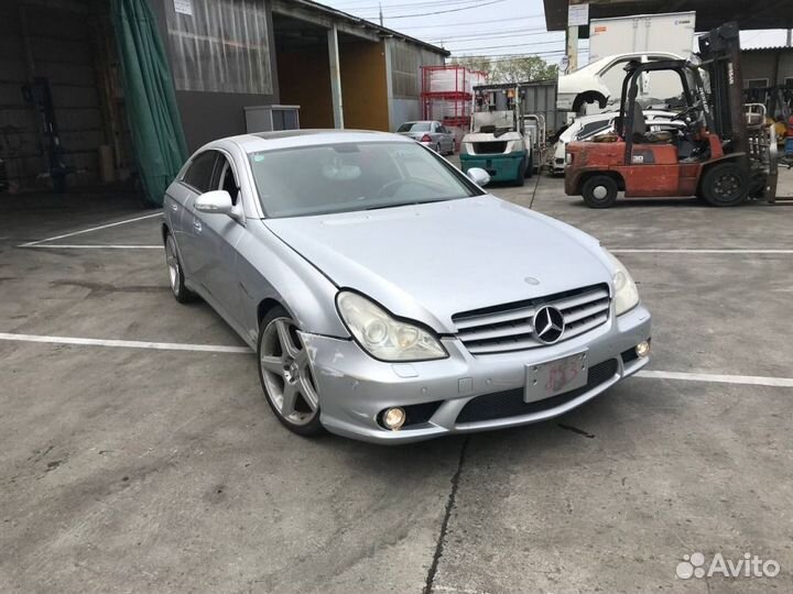 В разборе Mercedes-Benz CLS-class c219 2006