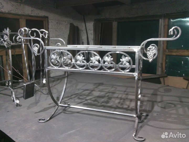 Подставка под цветы