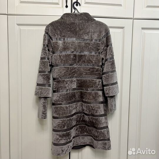 Пальто из каракульчи