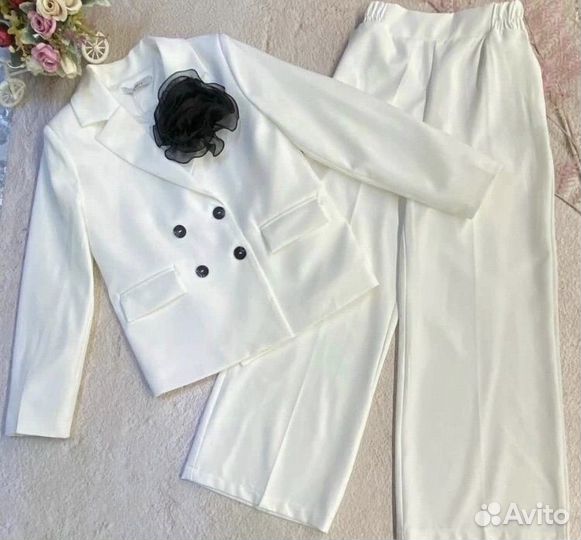 Стильный костюм на выпускной