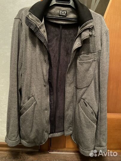 Продается куртка флисовая EA7