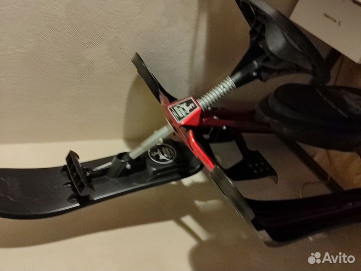 Снегокат Snow Storm красный