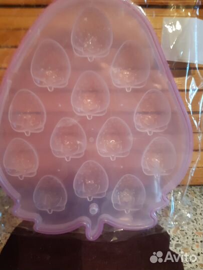 Форма для льда клубничка