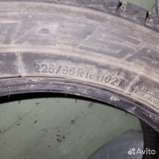 Nitto Therma Spike 225/55 R18