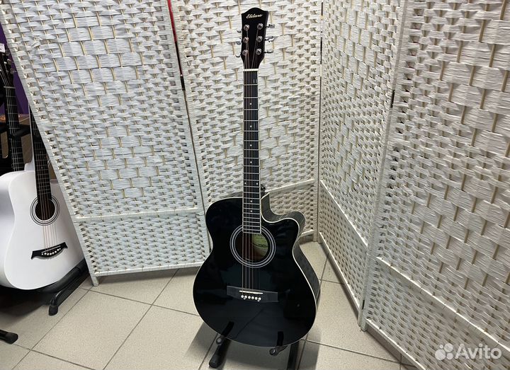 Гитара + комплект для начинающих