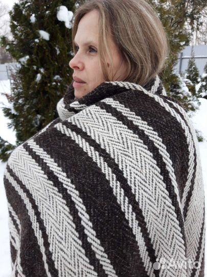 Плед шерстяной тканый