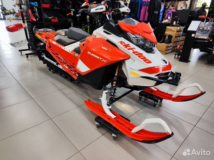 Снегоход SKI-DOO Summit X Expert 154 850 E-TEC