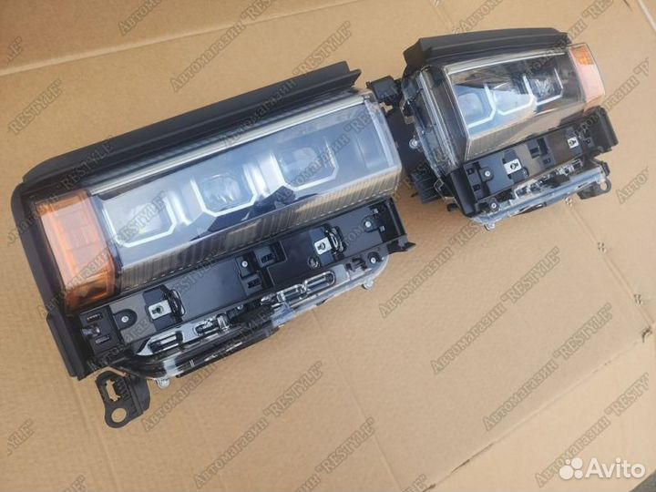 Фары передние Toyota Land Cruiser Prado 250