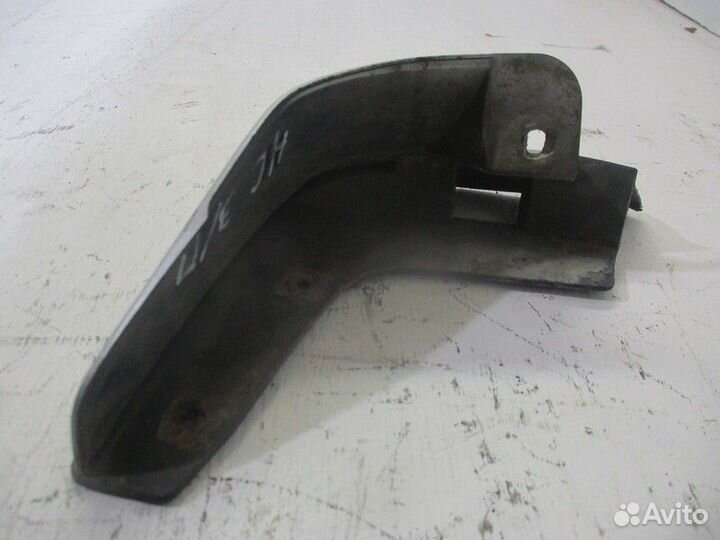 Брызговик задний Nissan Sunny B15