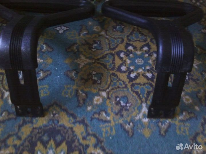 Подлокотники для компьютерного кресла