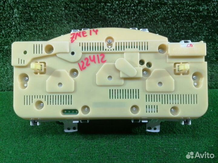 Панель приборов Toyota Wish ZNE14 1ZZ-FE 2006