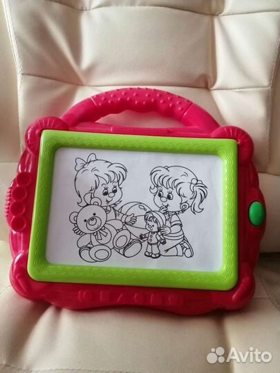 Игрушки, книги