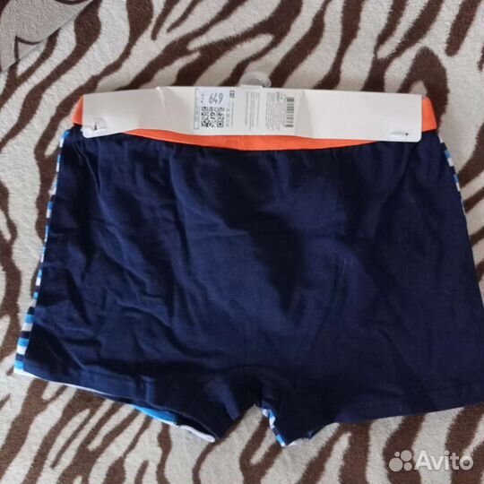 Трусы 4 штуки новые в упаковке