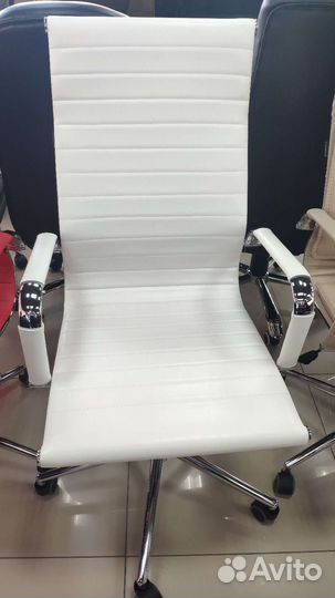 Компьютерное кресло новое