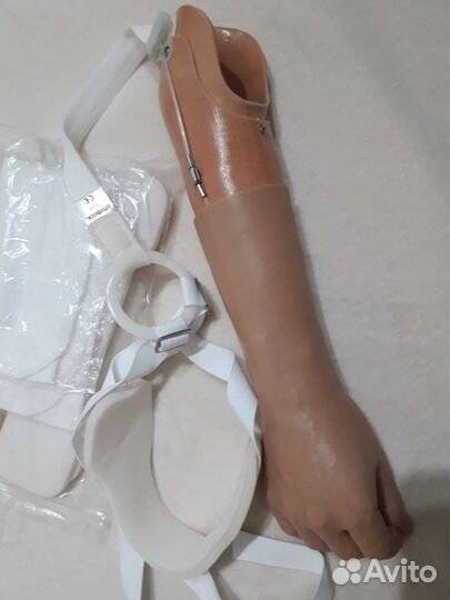 Протез правой руки женский