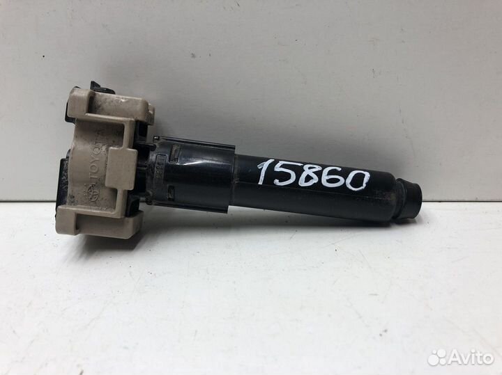 Форсунка омывателя фары Toyota Land Cruiser 150