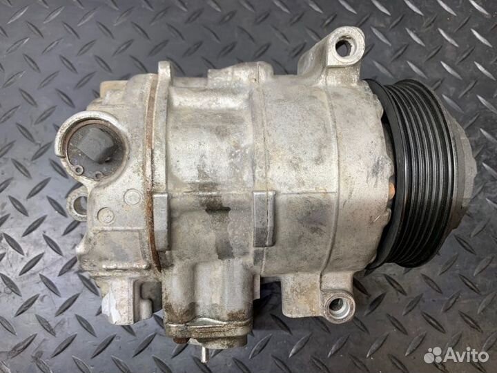 Компрессор кондиционера Mercedes M272